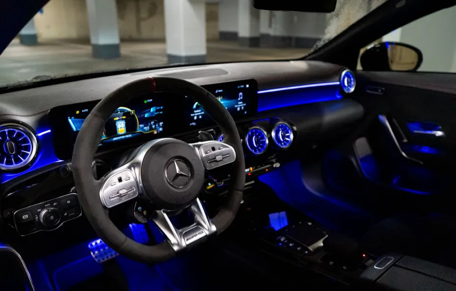 huur Mercedes Benz CLA35 AMG 1