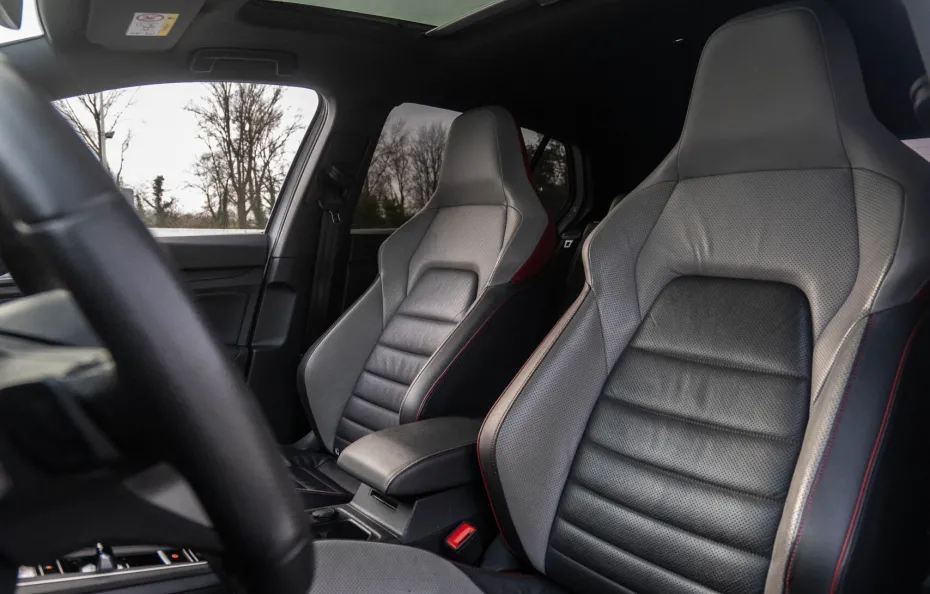 huur Volkswagen Golf 8 GTI