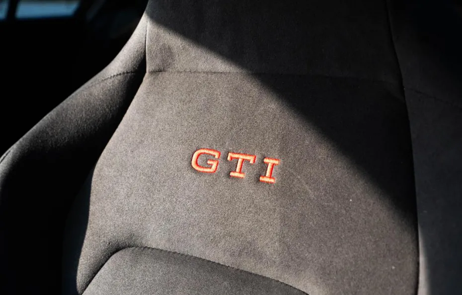 huur Volkswagen Golf 8 GTI Clubsport 1