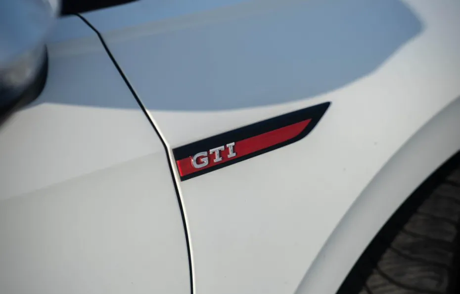 huur Volkswagen Golf 8 GTI Clubsport 1