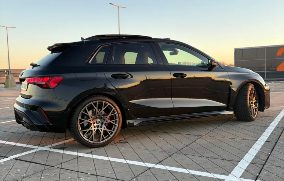 huur Audi RS3 Sportback (2025) 1