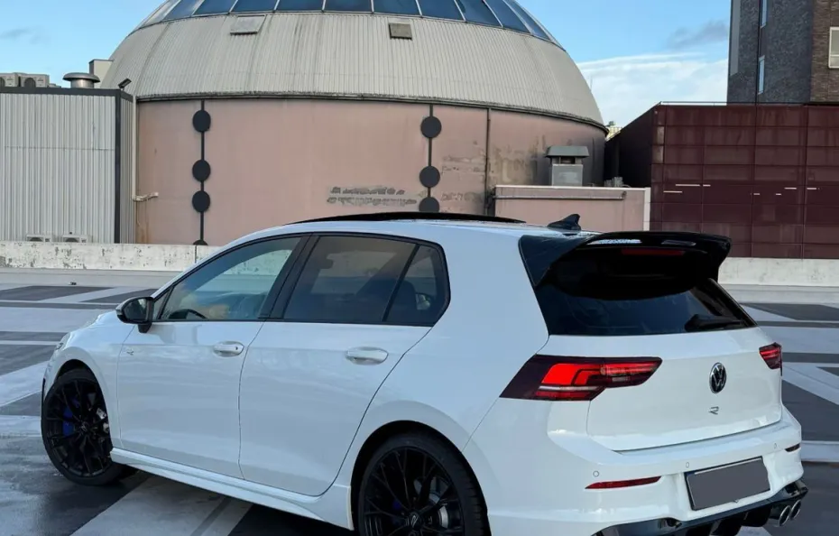 huur Volkswagen Golf 8.5R 1