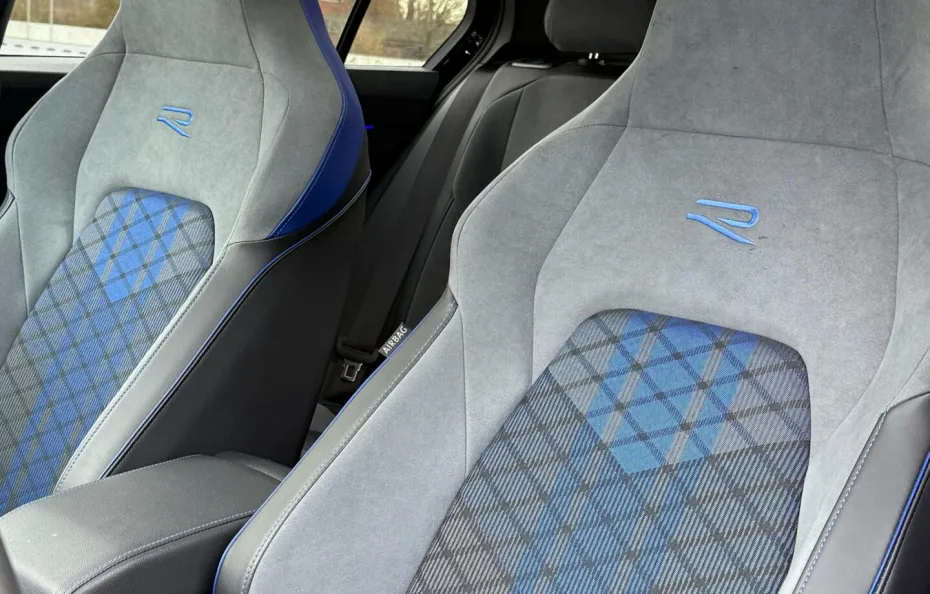 huur Volkswagen Golf 8R Performance 1