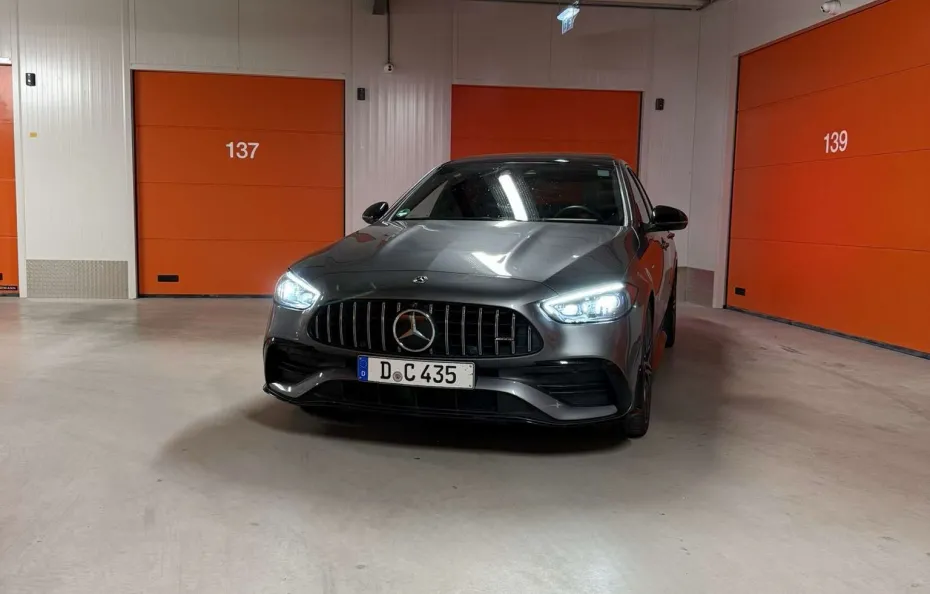 huur Mercedes Benz C43 AMG 1