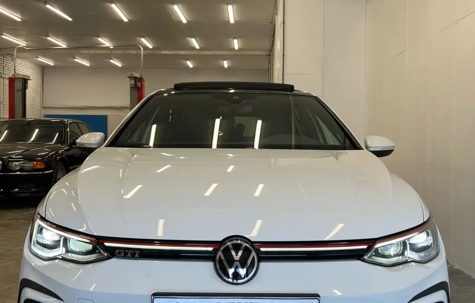 huur Volkswagen Golf 8 GTI