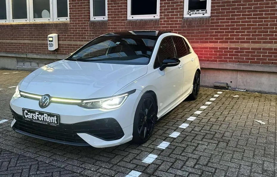 huur Volkswagen Golf 8R + Downpipes 1