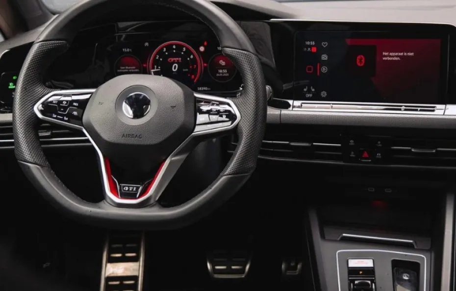 huur Volkswagen Golf 8 GTI