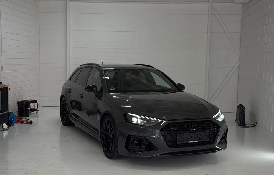 huur Audi RS4 1