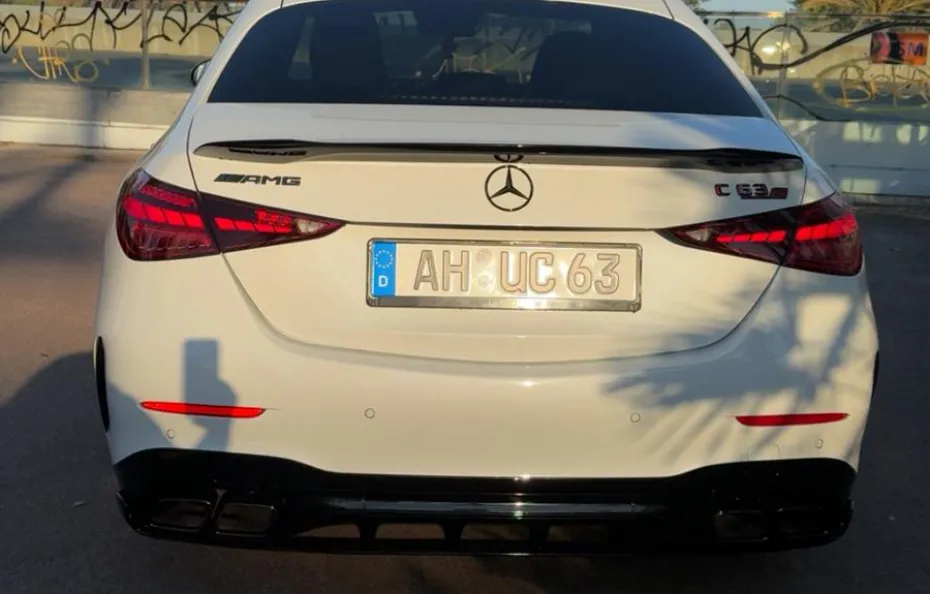 huur Mercedes Benz C63se Performance