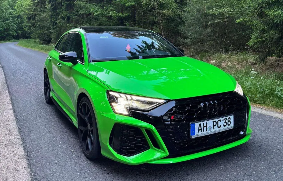 huur Audi RS3 Sportback 1
