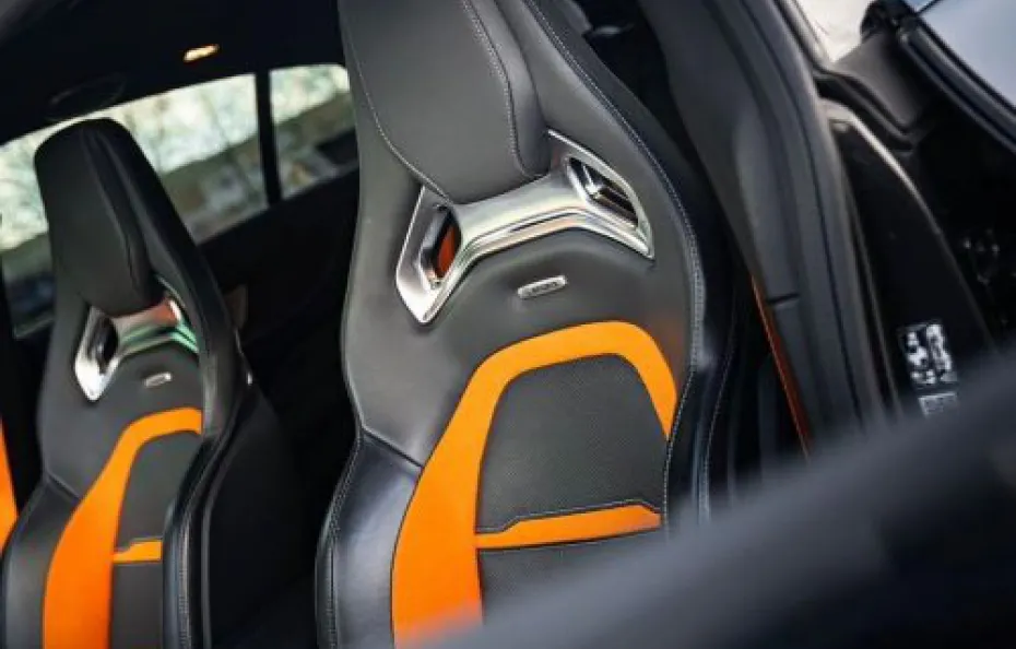 huur Mercedes-Benz GT700 BRABUS 1