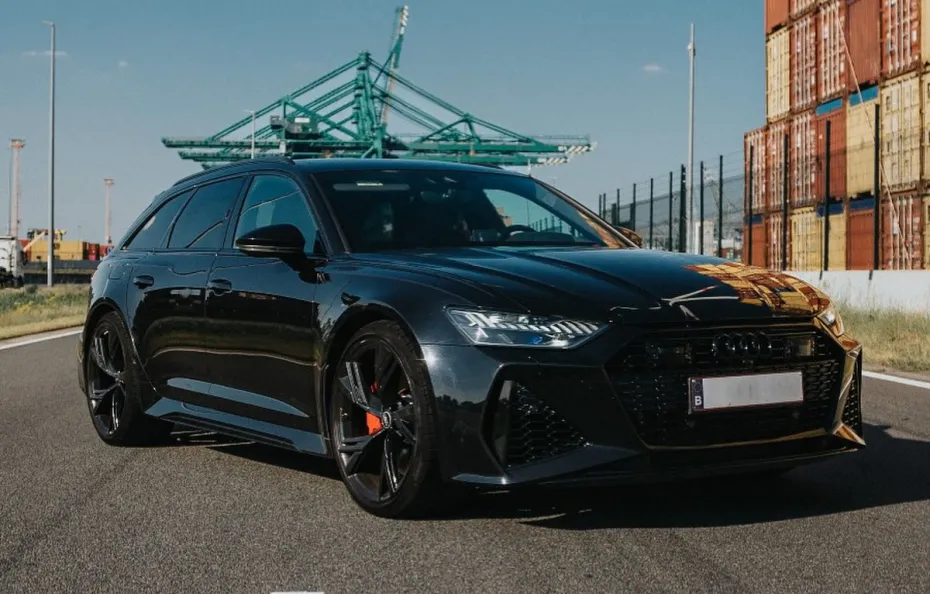 huur Audi RS6 Performance 1