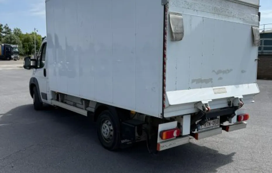 huur Peugeot verhuiswagen 1