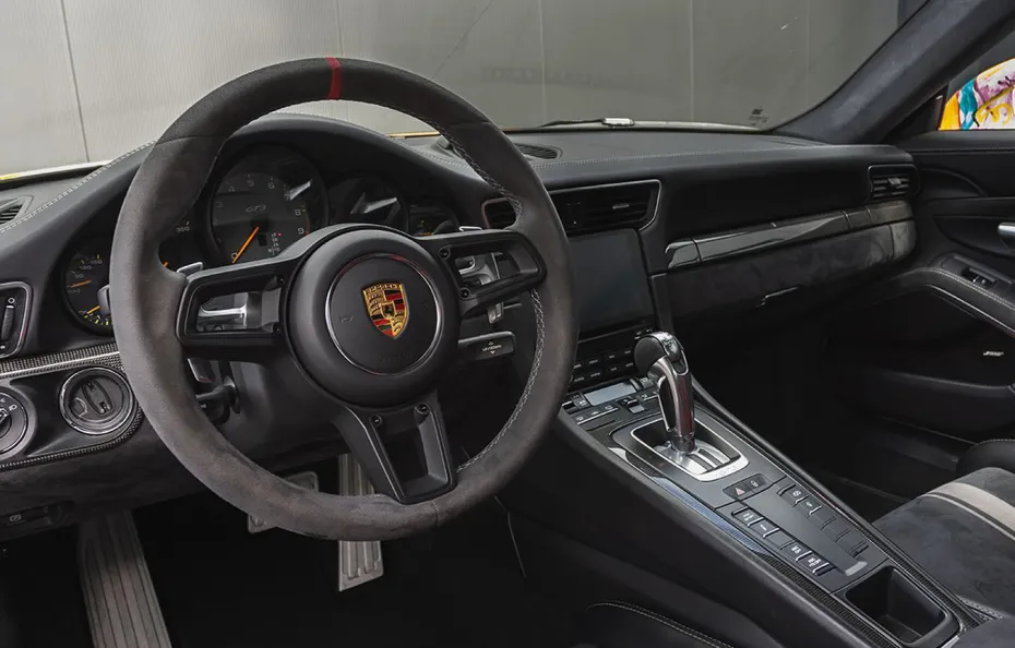 huur Porsche 911 GT3 1