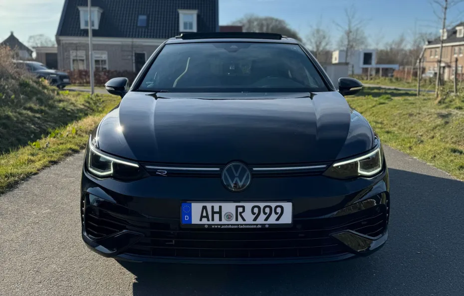 huur Volkswagen Golf 8R + Akra