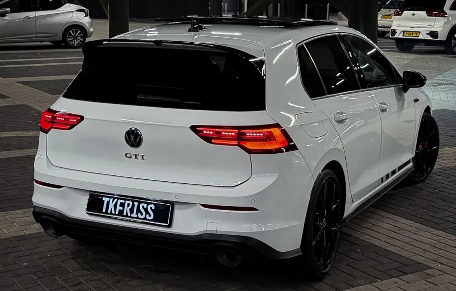 huur Volkswagen Golf 8 GTI Clubsport