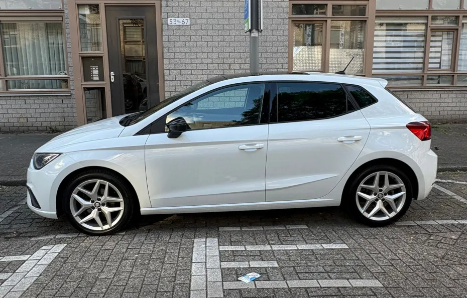 huur Seat Ibiza FR 1
