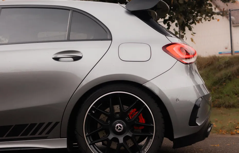 huur Mercedes Benz A45s AMG