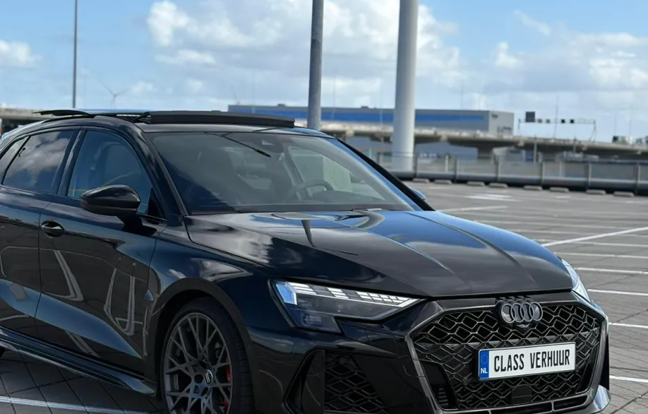 huur Audi RS3 Sportback (Kuipstoelen)