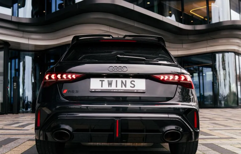 huur Audi RS3 Sportback (Kuipstoelen) 1