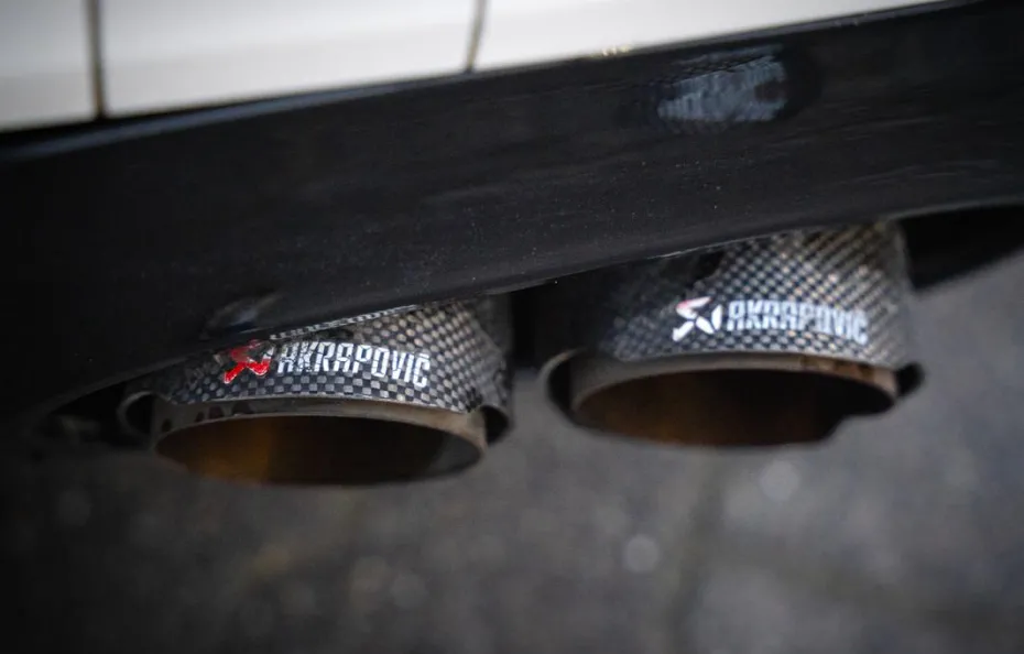 huur Mercedes Benz A35 AMG 1