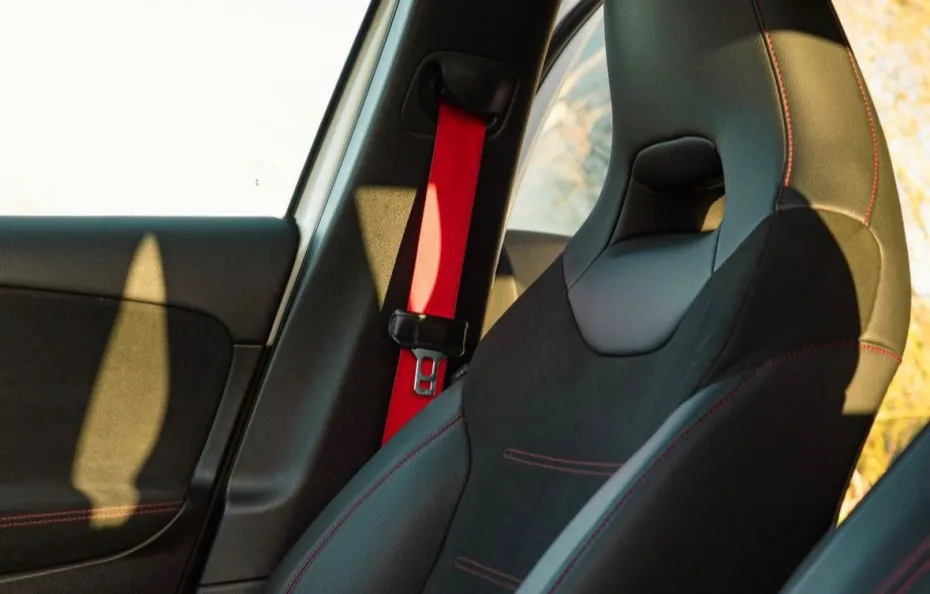 huur Mercedes Benz A35 AMG