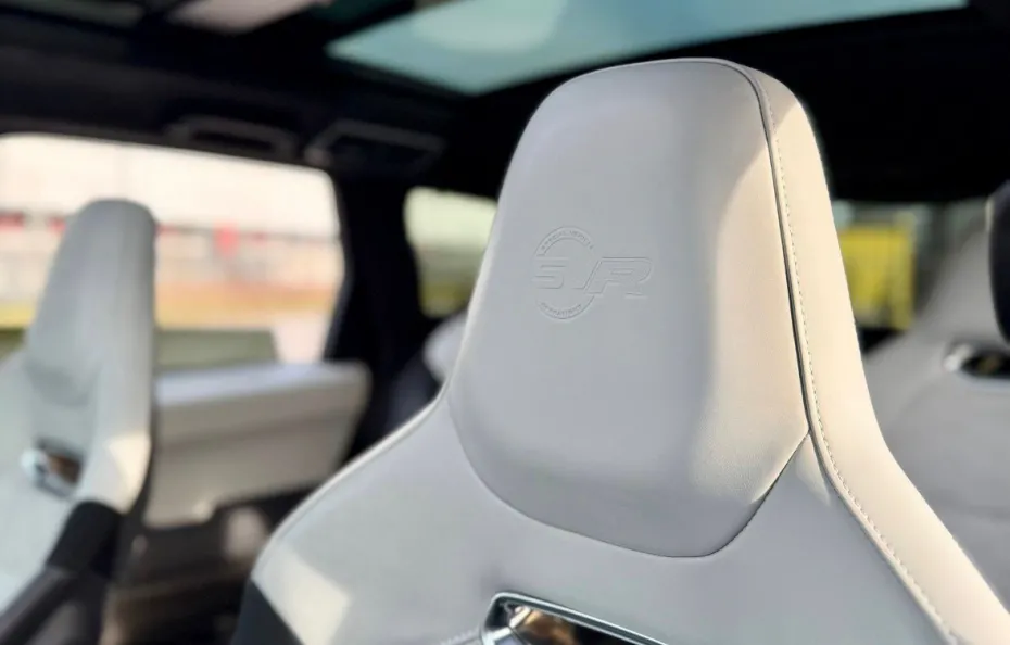 huur Range Rover Sport SVR 1