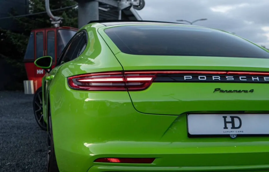 huur Porsche Panamera 4S 1