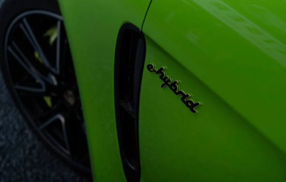 huur Porsche Panamera 4S 1