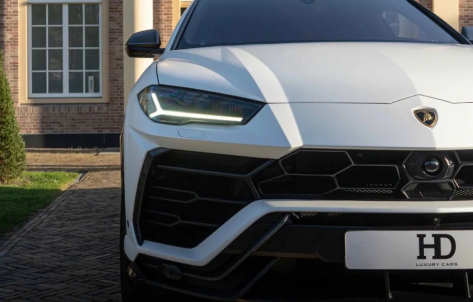 huur Lamborghini Urus