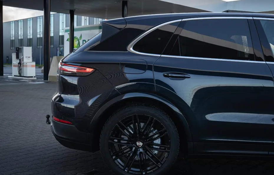 huur Porsche Cayenne 1