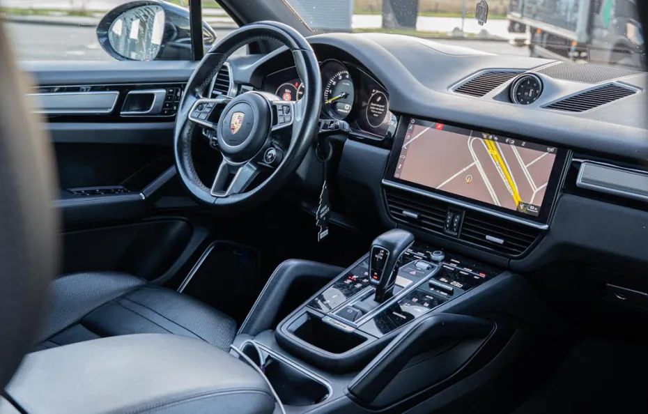 huur Porsche Cayenne 1