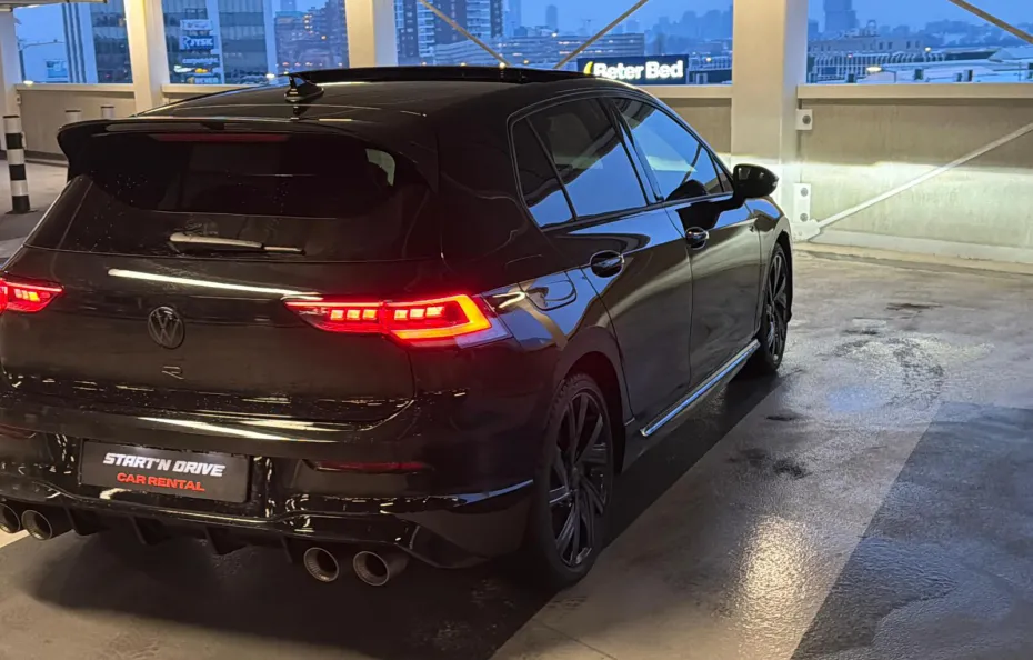 huur Volkswagen Golf 8.5R + Akra