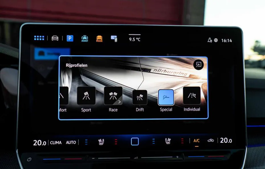 huur Volkswagen Golf 8.5R Black Edition