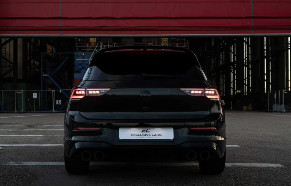 huur Volkswagen Golf 8.5R Black Edition