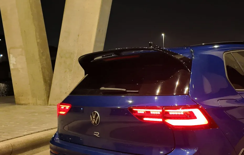 huur Volkswagen Golf 8R + Akra