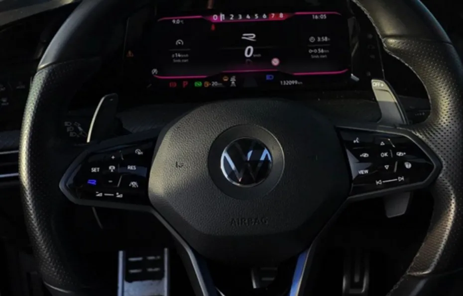 huur Volkswagen Golf 8R (420PK)