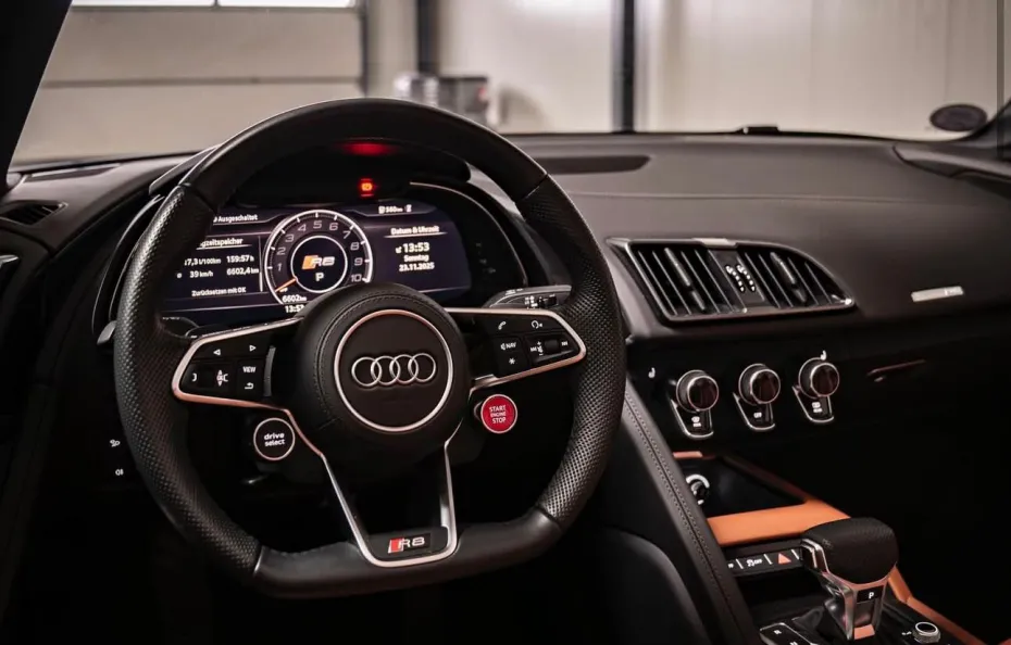 huur Audi R8 Spyder (570PK) 1