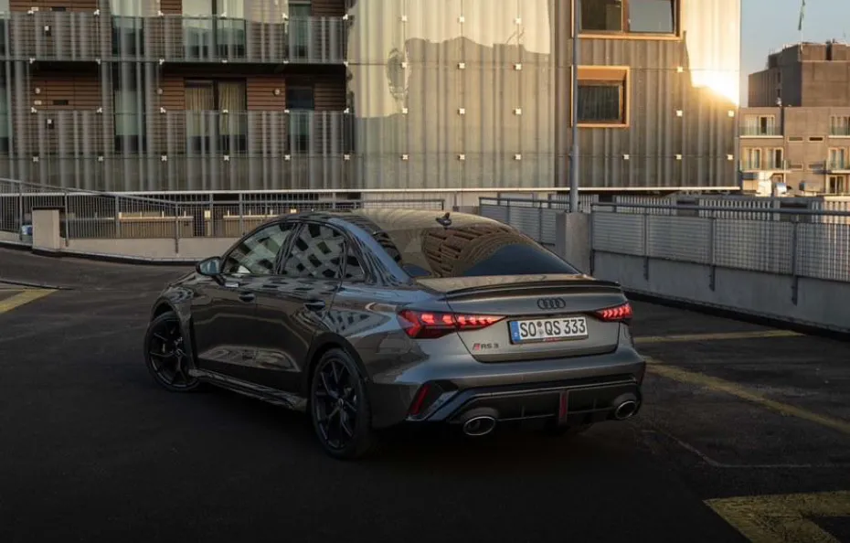 huur Audi RS3 Limousine (2025) 1