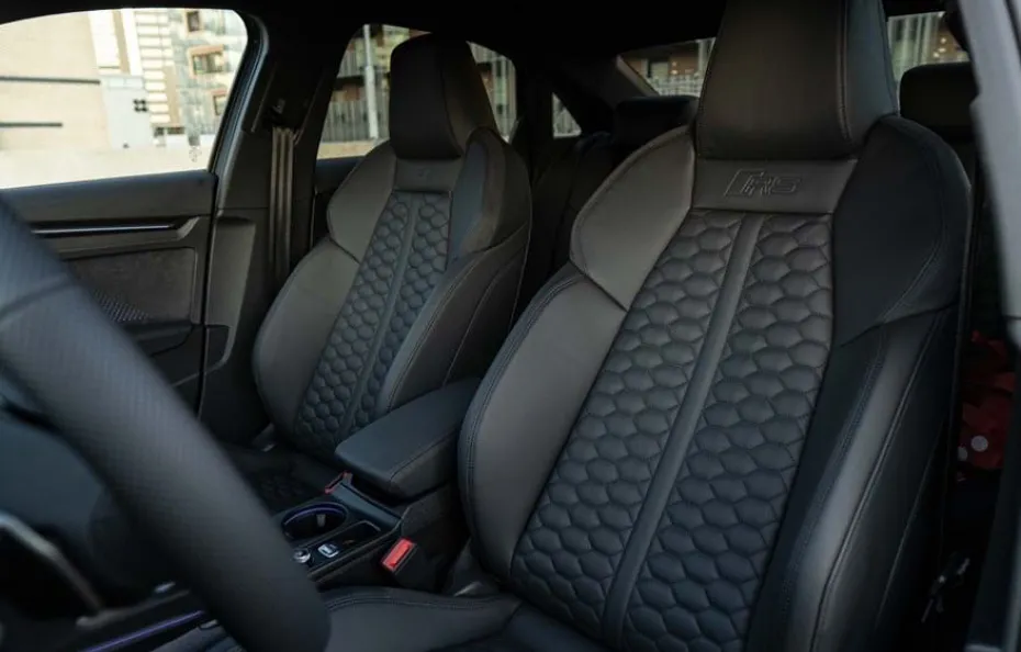 huur Audi RS3 Limousine (2025) 1