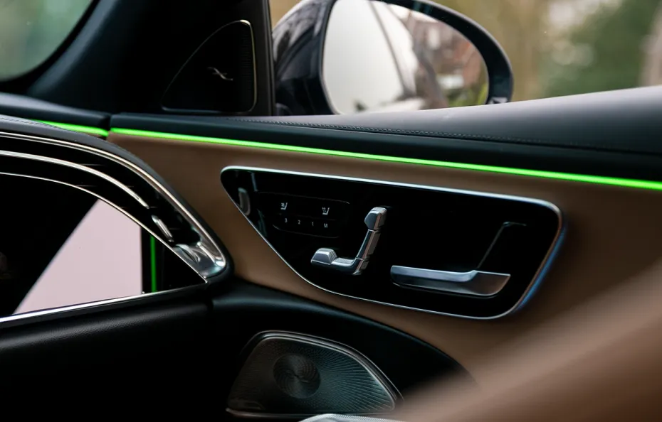 huur Mercedes Benz E300e