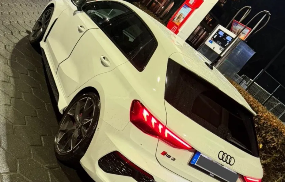 huur Audi RS3 Sportback