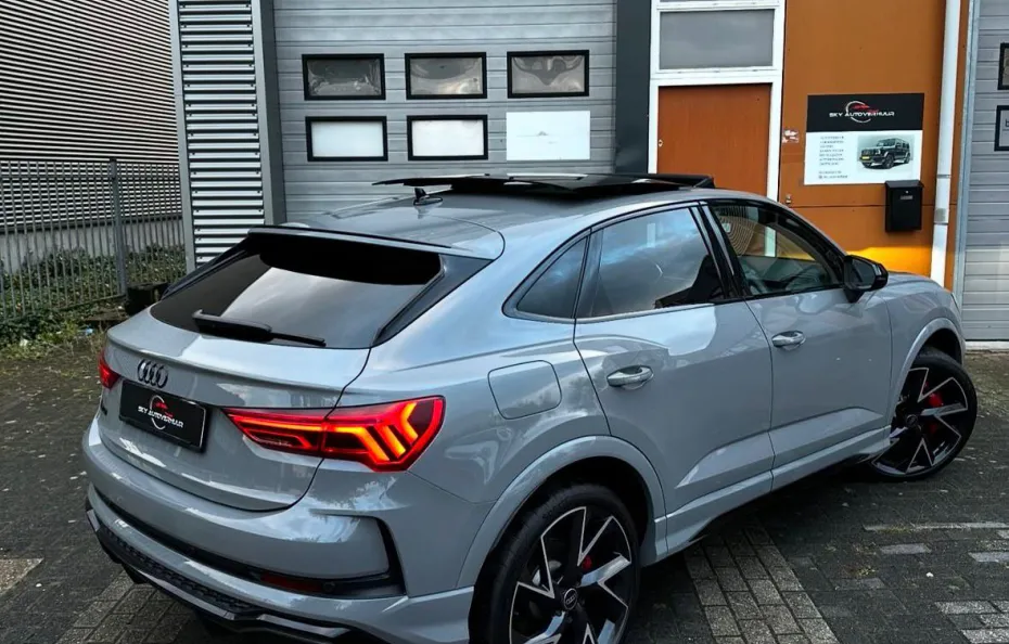huur Audi RSQ3 Sportback SKY Autoverhuur