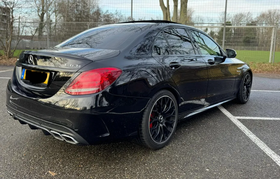 huur Mercedes Benz C63s AMG (Stage 2) DA Rental