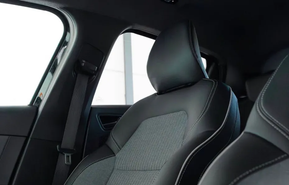 huur Renault Clio E-Tech (2025) Drivo Huurwagens