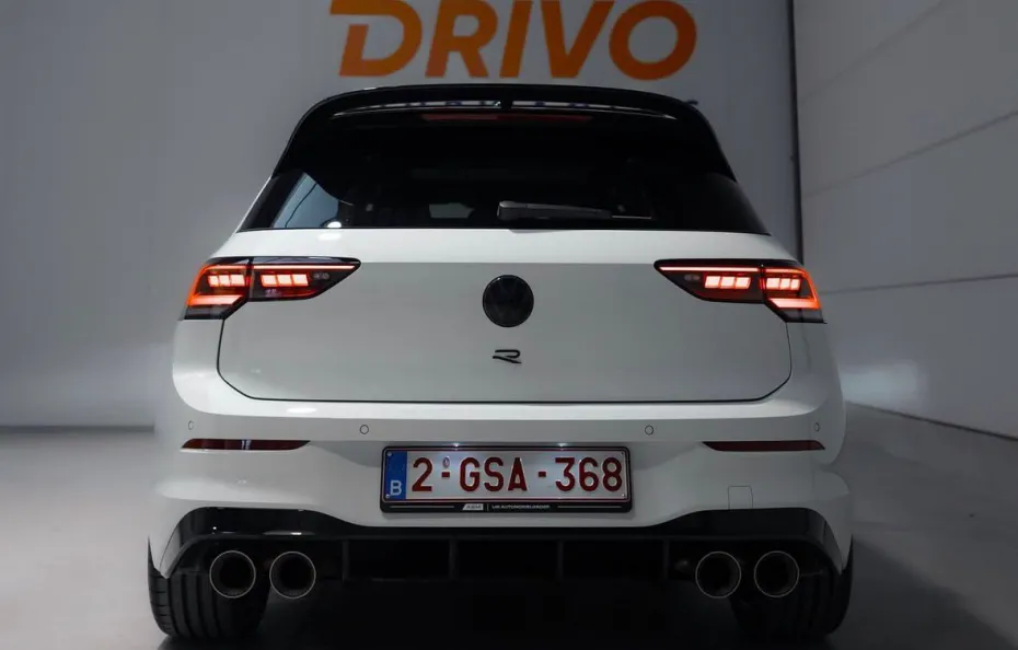 huur Volkswagen Golf 8.5R Black Edition Drivo Huurwagens