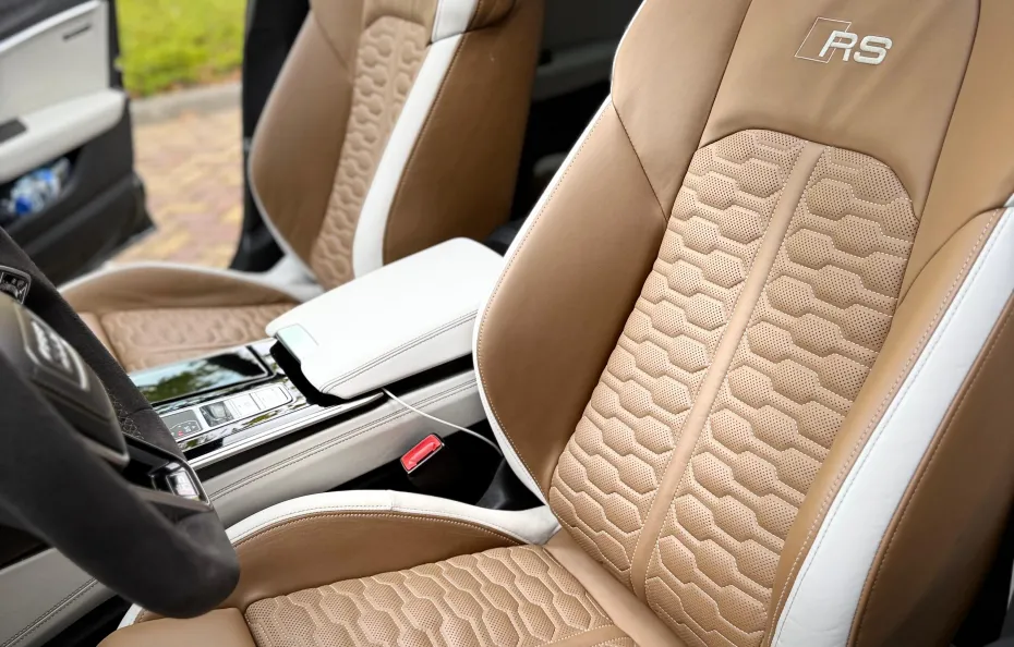 huur Audi RS6 Performance PANDA