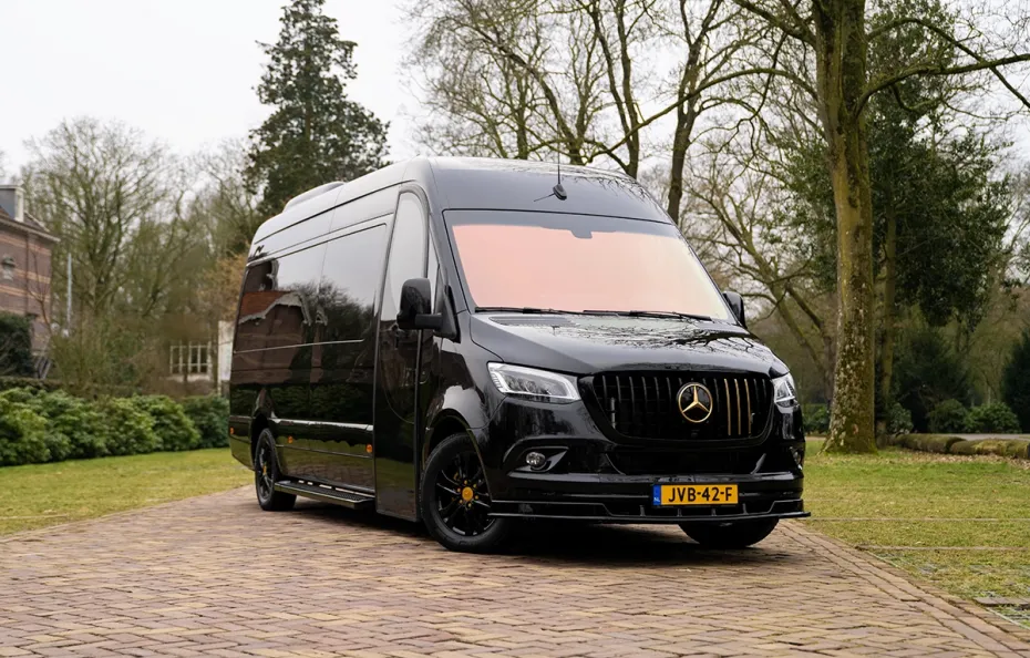huur Mercedes Sprinter VIP Bus 1
