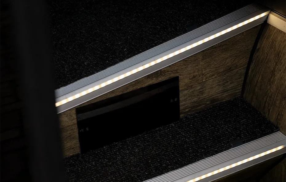 huur Mercedes Sprinter VIP Bus 1