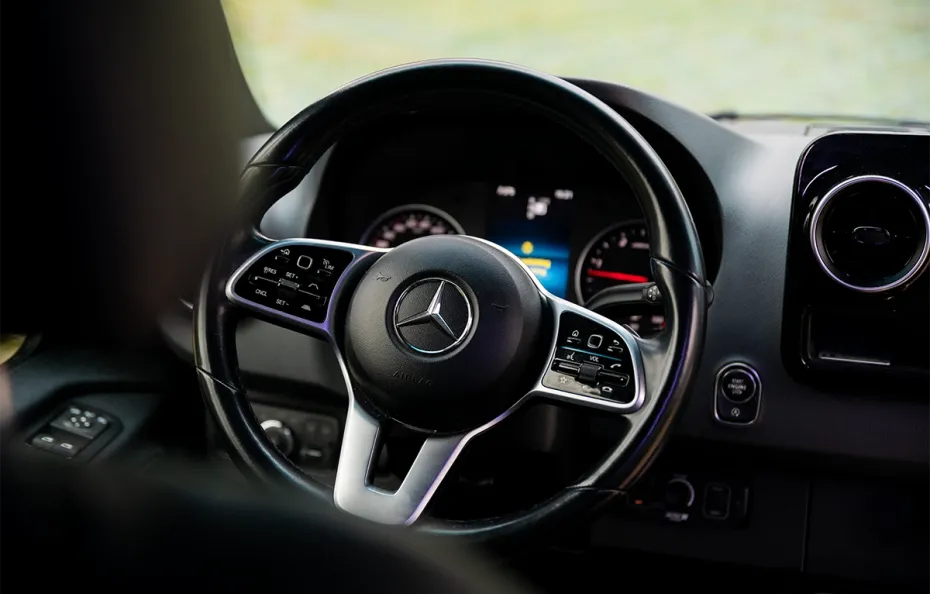 huur Mercedes Sprinter VIP Bus 1